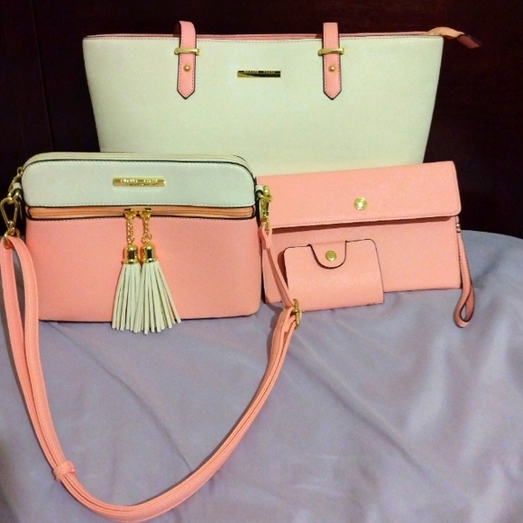 4 in 1 Chanrs Keatn Purse Set - Picture 1 of 6